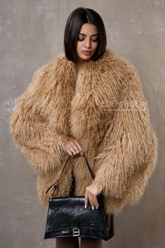 шуба из ламы с английским воротником