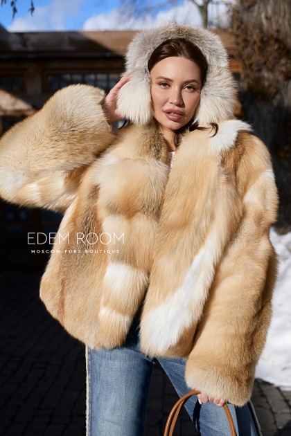полушубок из меха рыжей лисы