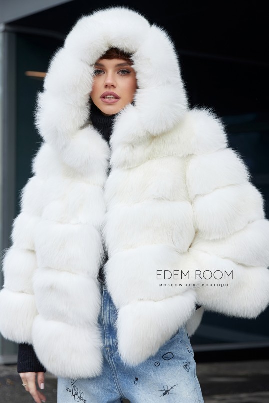полушубок из белой лисы