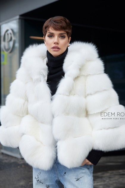полушубок из белой лисы