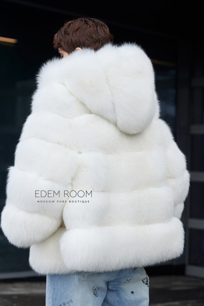полушубок из белой лисы