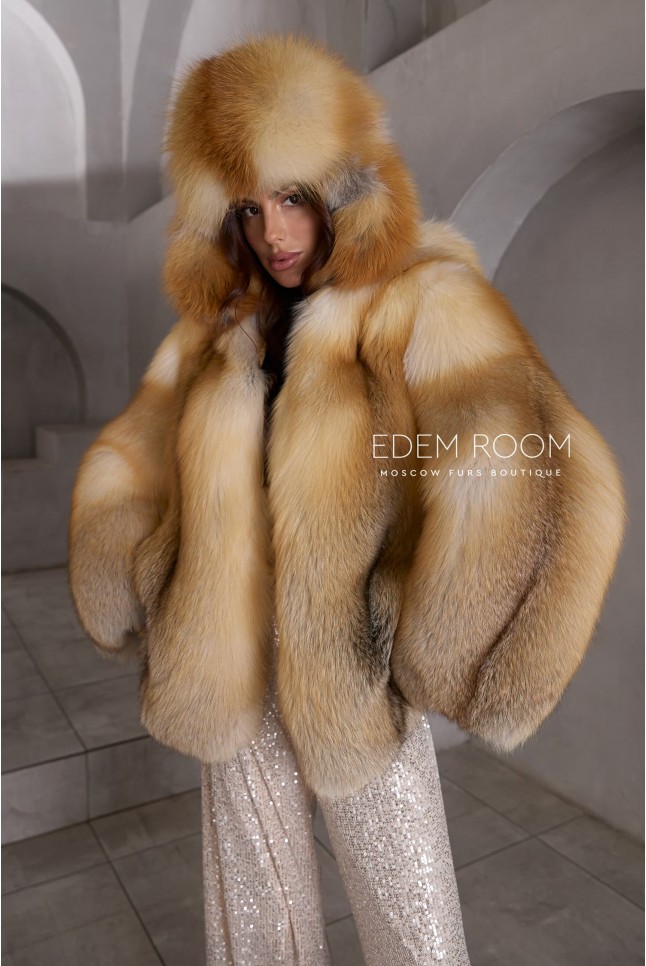шуба из лисы с капюшоном