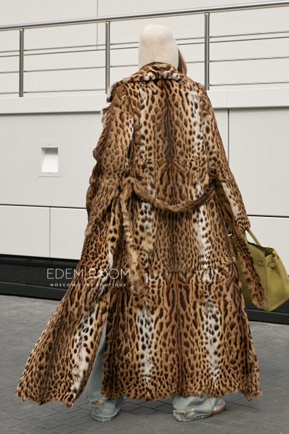 длинная шуба из оцелота