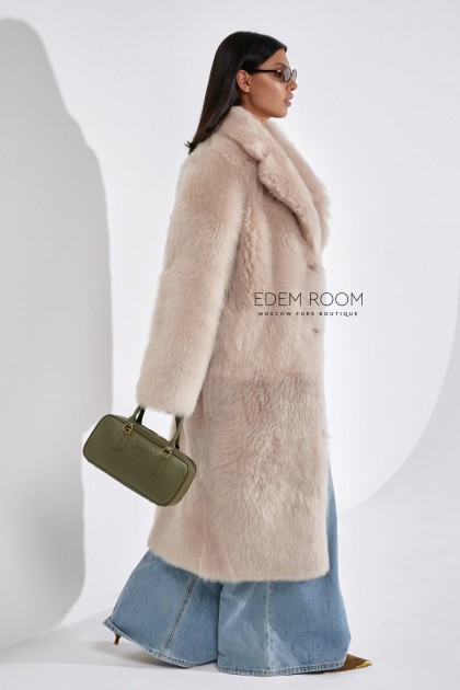 Итальянская шуба с аппликацией 