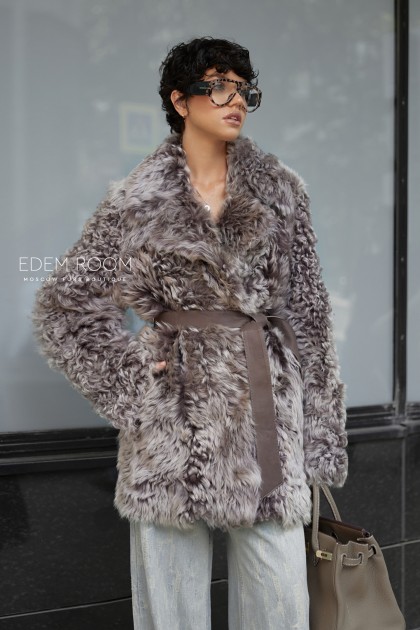 полушубок из меха тиградо