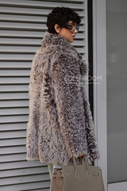 полушубок из меха тиградо