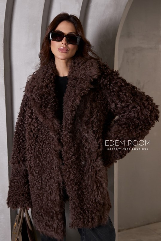коричневая шуба из овчины