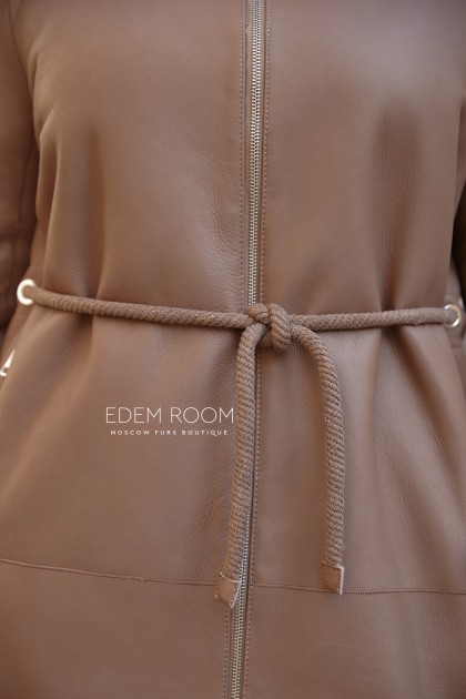 дублёнка с капюшоном из испанского меха