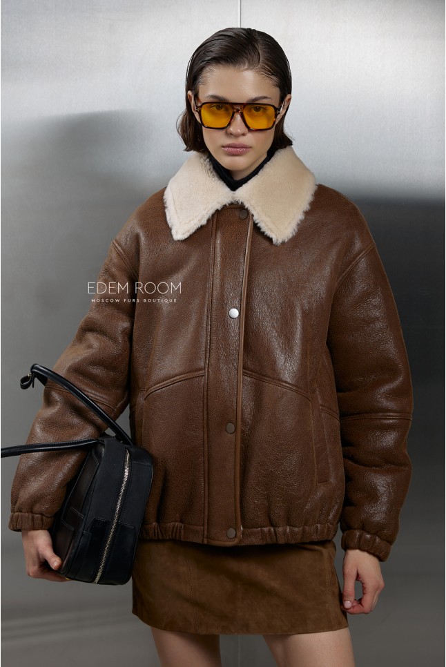 коричневая куртка - дублёнка