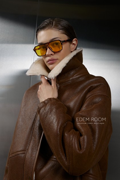 коричневая куртка - дублёнка