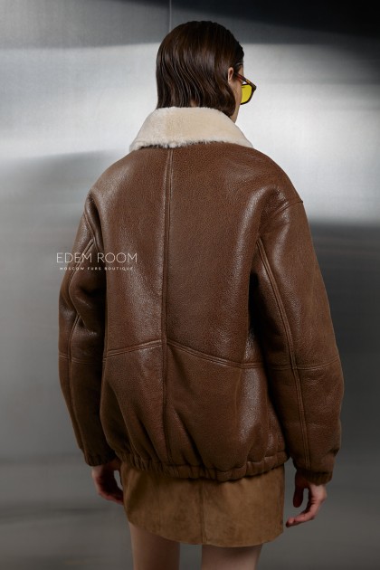 коричневая куртка - дублёнка