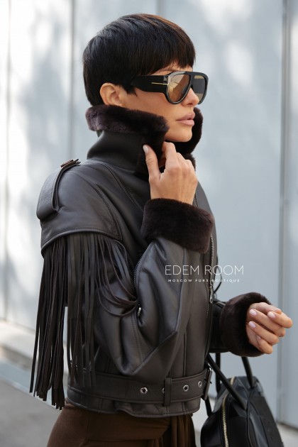 молодежная куртка - дублёнка с бахрамой