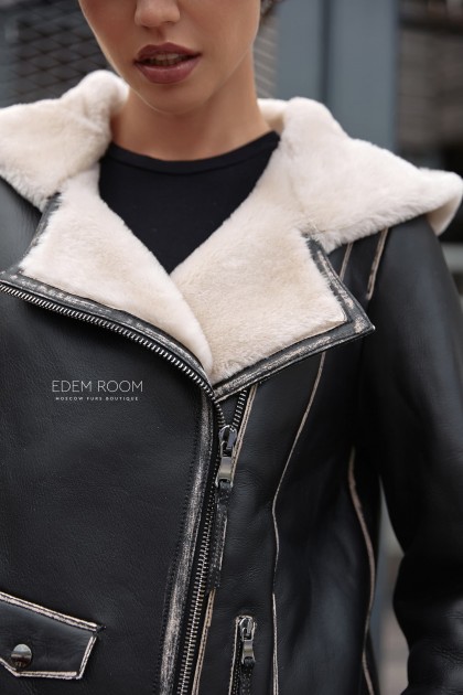 удлиненная дублёнка с капюшоном