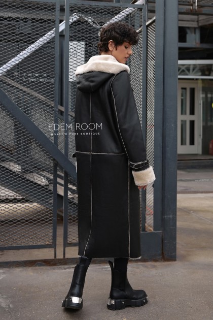 удлиненная дублёнка с капюшоном