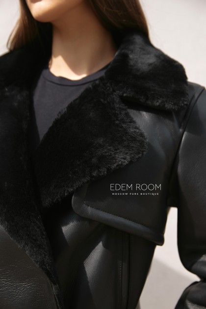 чёрная короткая дублёнка