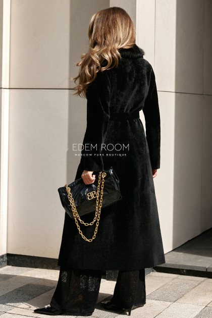 длинная дублёнка с воротником из куницы длинная дублёнка с воротником из куницы