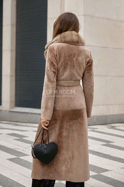 дублёнка с воротником из куницы