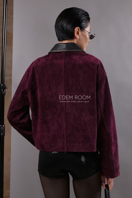 Короткая куртка из замши