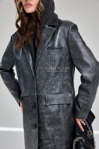 стильный кожаный плащ на пуговицах