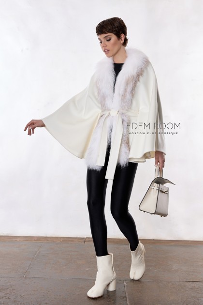 белое пончо - пальто с мехом лисы