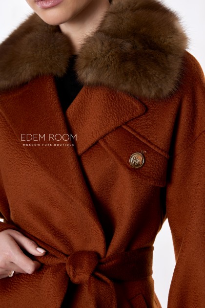 элитное пальто с воротником из куницы элитное пальто с воротником из куницы