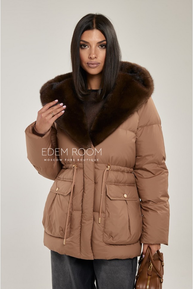 куртка пуховая с меховым капюшоном