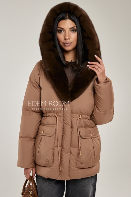 куртка пуховая с меховым капюшоном