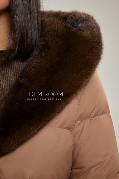 куртка пуховая с меховым капюшоном