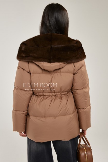 куртка пуховая с меховым капюшоном