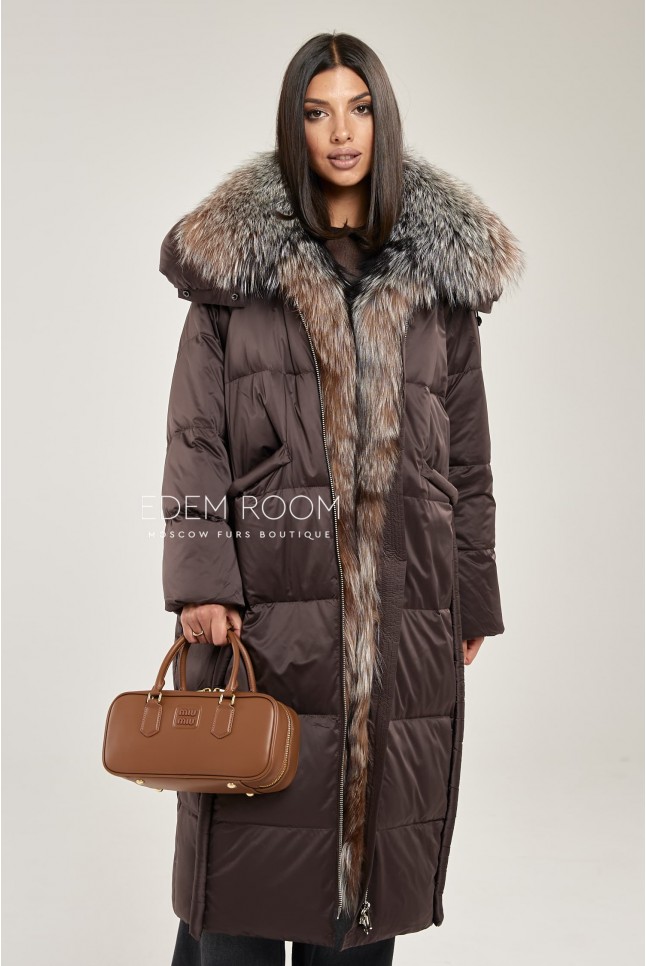 пуховое пальто с мехом лисы