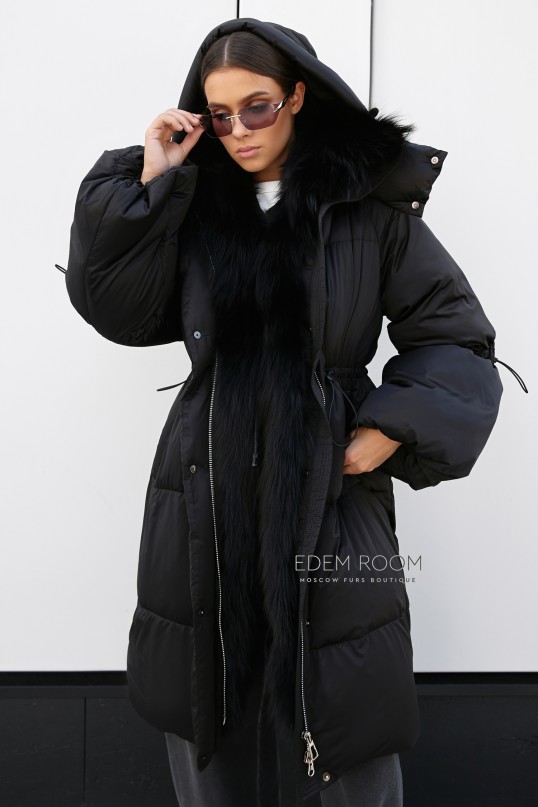 чёрное пуховое пальто с мехом
