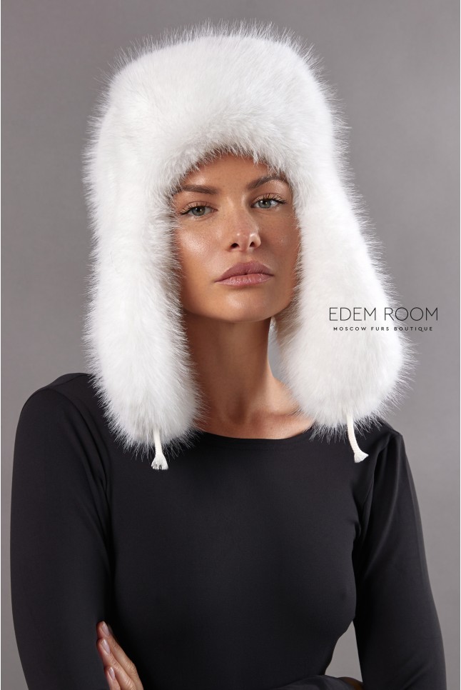 белая шапка ушанка из экомеха