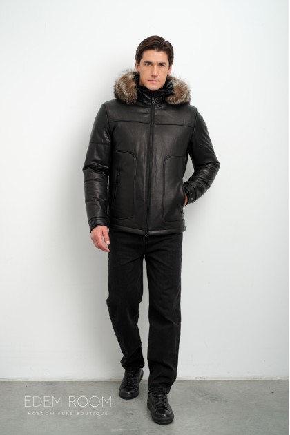 Утеплённая кожаная куртка с капюшоном