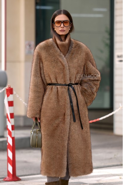 шуба из экомеха с манишкой 