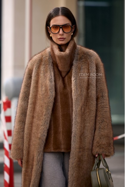 шуба из экомеха с манишкой 