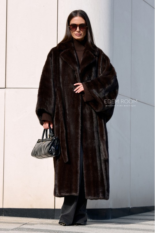 удлинённая шуба с поясом