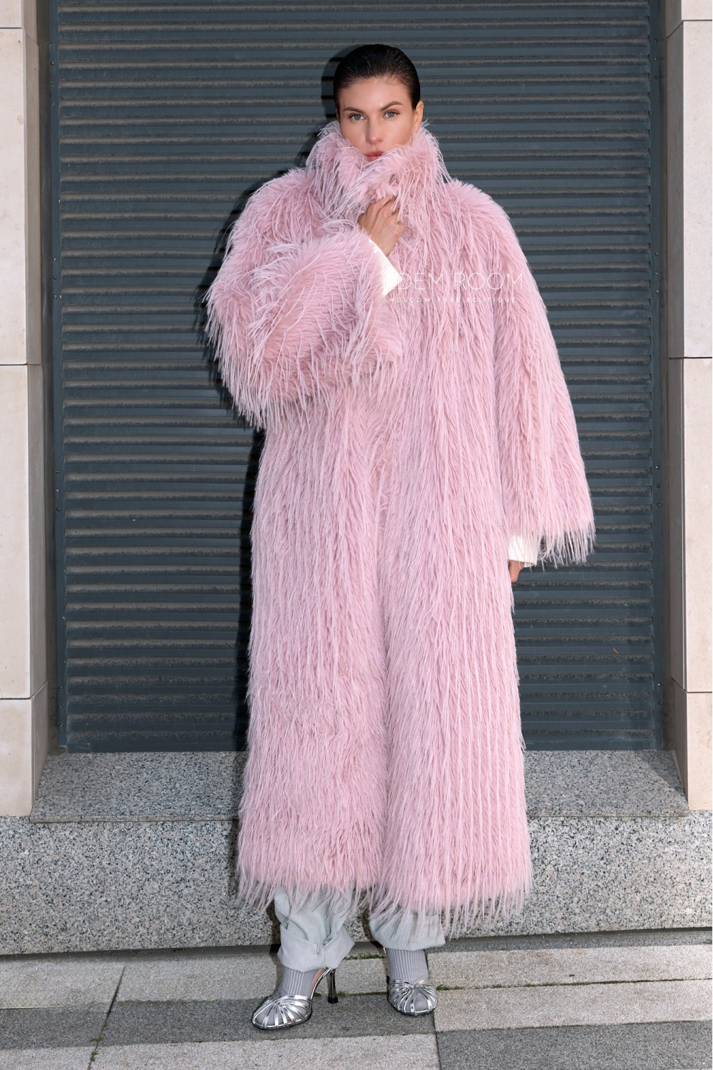 длинная шуба из из эко - страуса