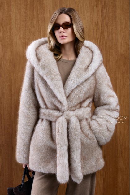 полушубок с капюшоном из эко меха