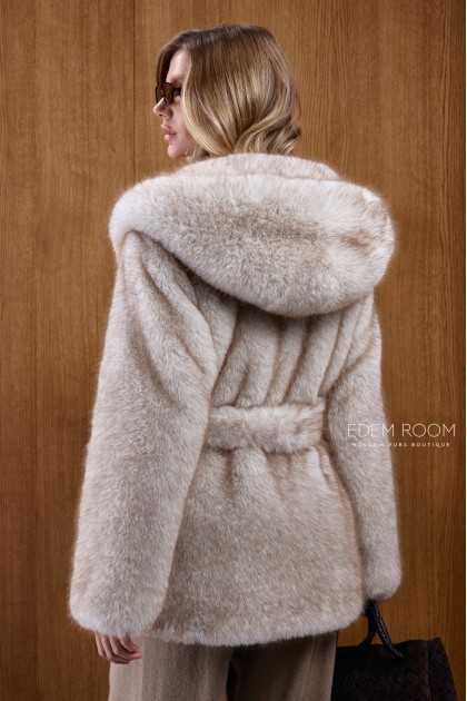 полушубок с капюшоном из эко меха