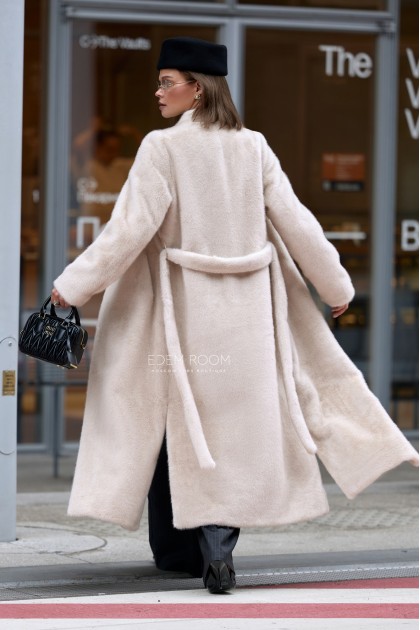 светлая шуба из из искусственной норки