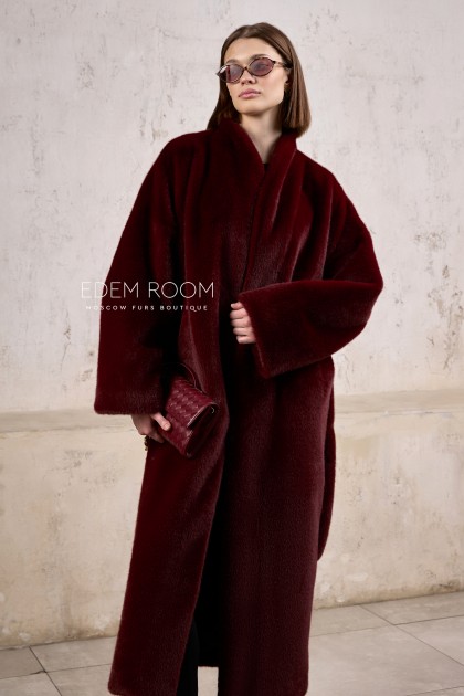 бордовая шуба из искусственного меха 