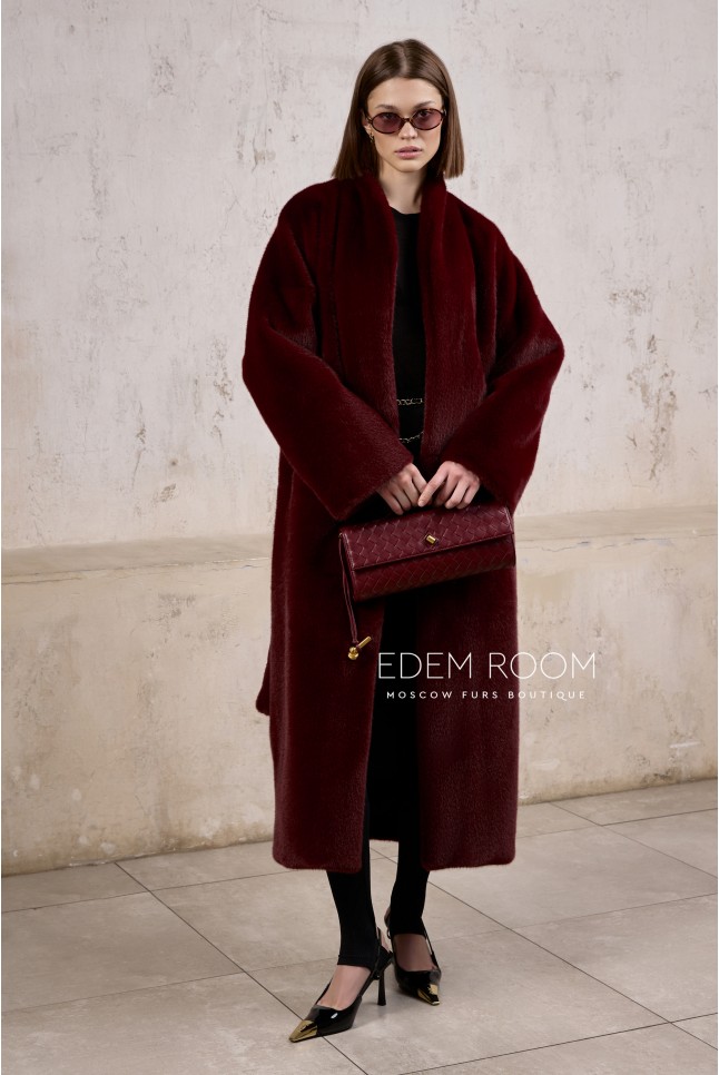 бордовая шуба из искусственного меха 
