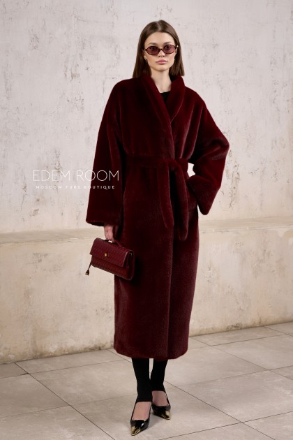 бордовая шуба из искусственного меха 