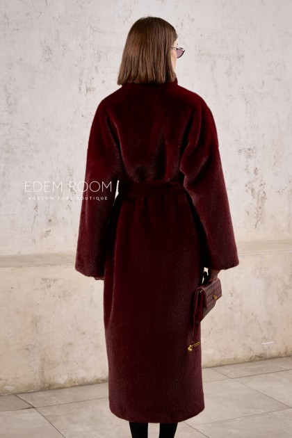 бордовая шуба из искусственного меха 