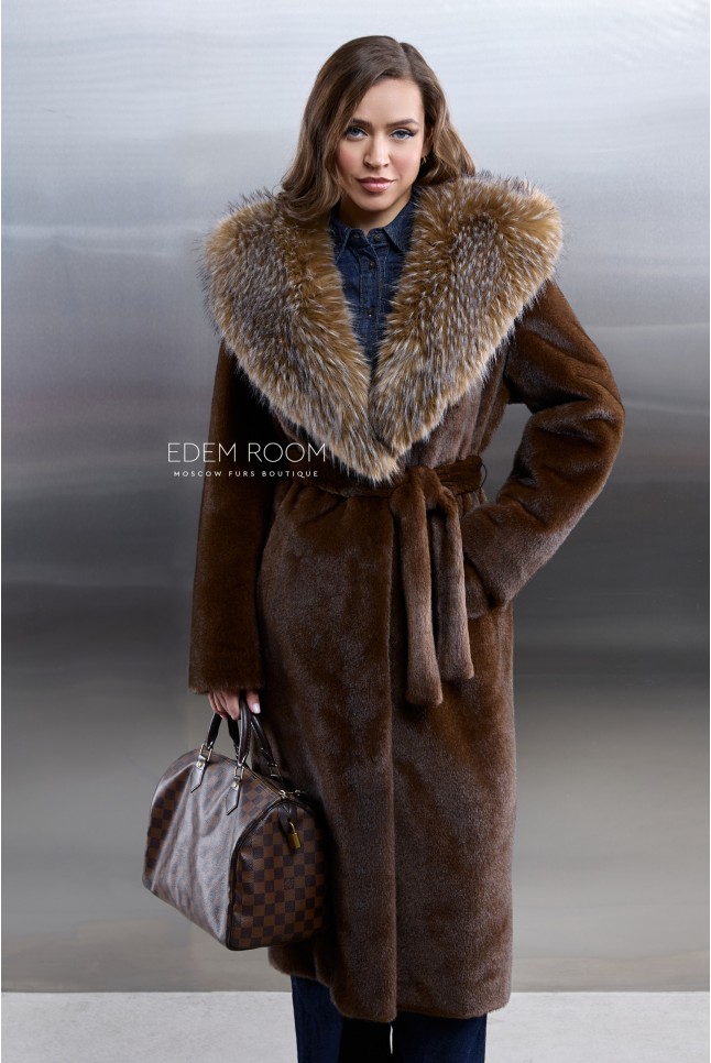 шуба под пояс из с капюшоном их искусственного меха