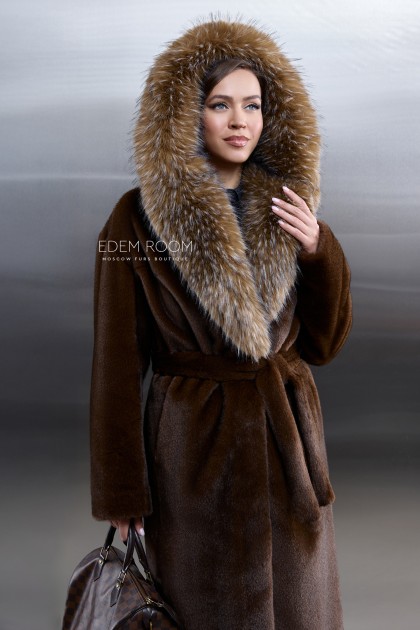 шуба под пояс из с капюшоном их искусственного меха