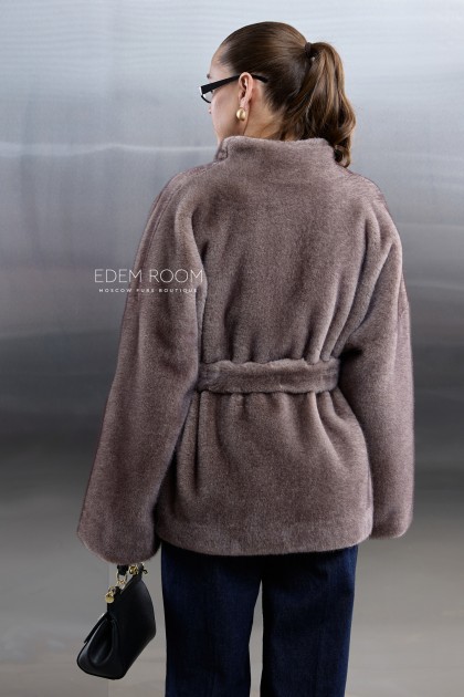  шубка из эко меха с воротником шаль