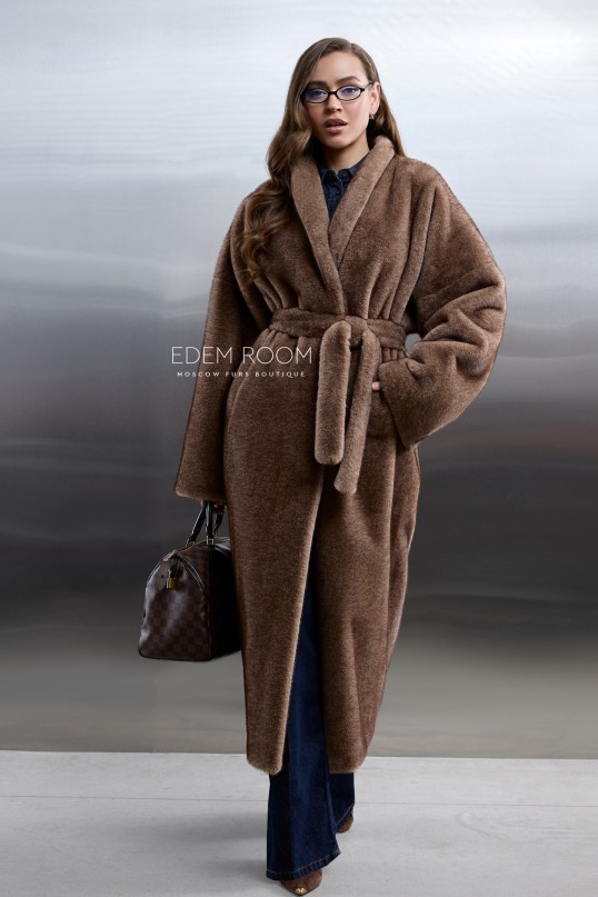 длинная шуба под пояс из эко-меха