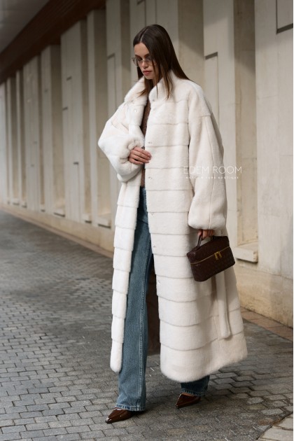длинная шуба из эко-меха оверсайз
