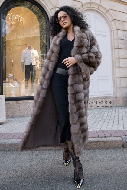 длинная шуба из куницы